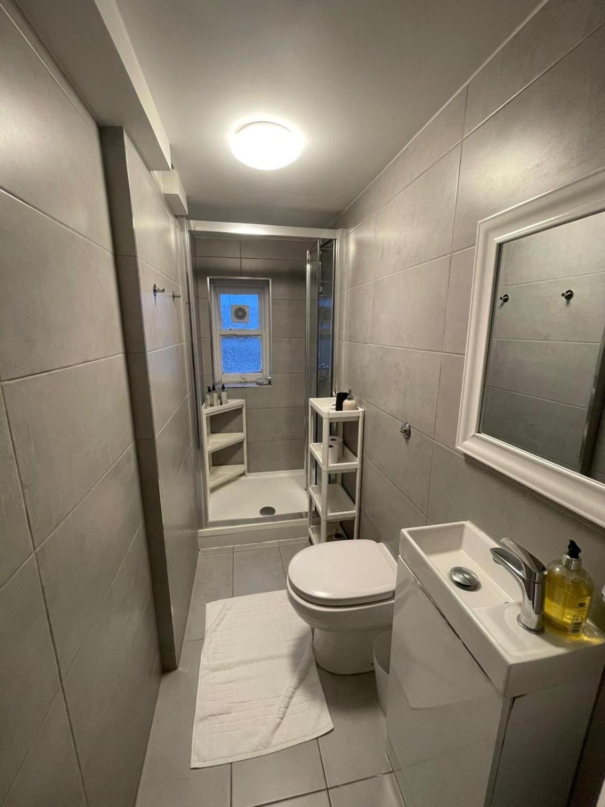 Apartments In The Heart Of High Street Kensington Лондон Номер фото